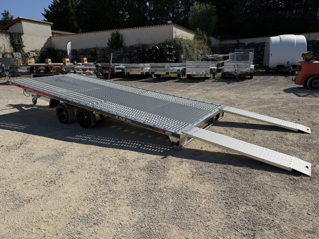 Plateau et rives – porte-voiture Lorries
