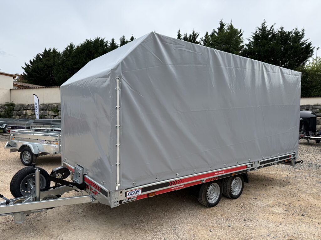 Lorries PL30-5021 avec bâche haute – porte-voiture Lorries