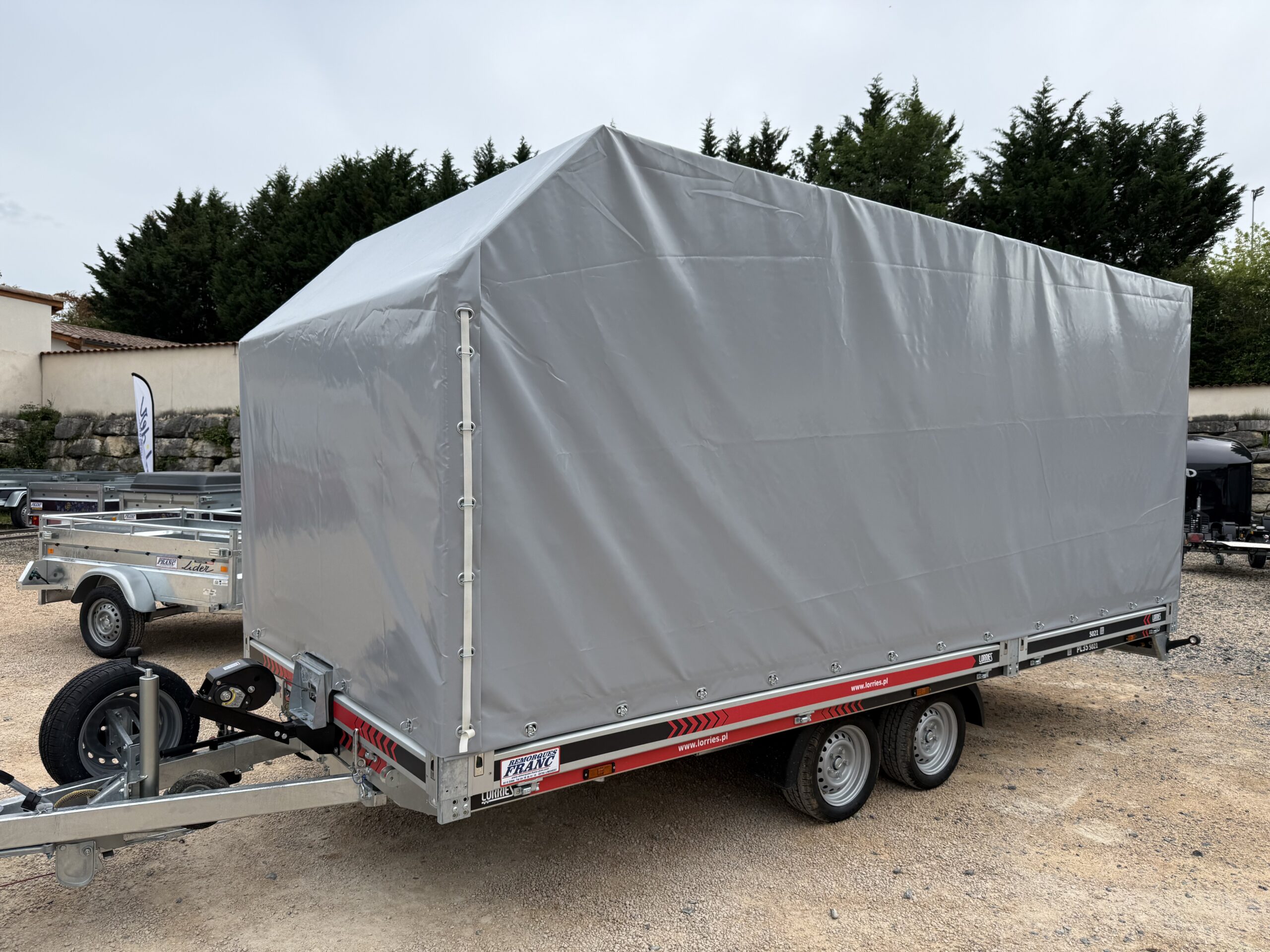 Porte voiture Lorries PL30-5021 avec bâche haute Porte voiture Lorries PL30-5021 avec bâche haute