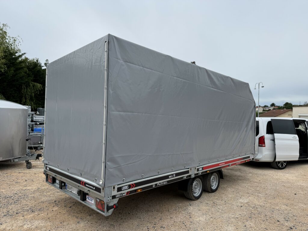 Vue arrière – porte-voiture Lorries