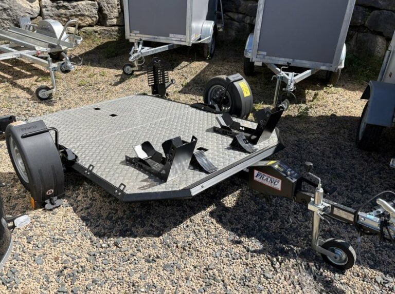 Deux bloque-roues, crochets d’arrimage – porte-moto Lorries MT2