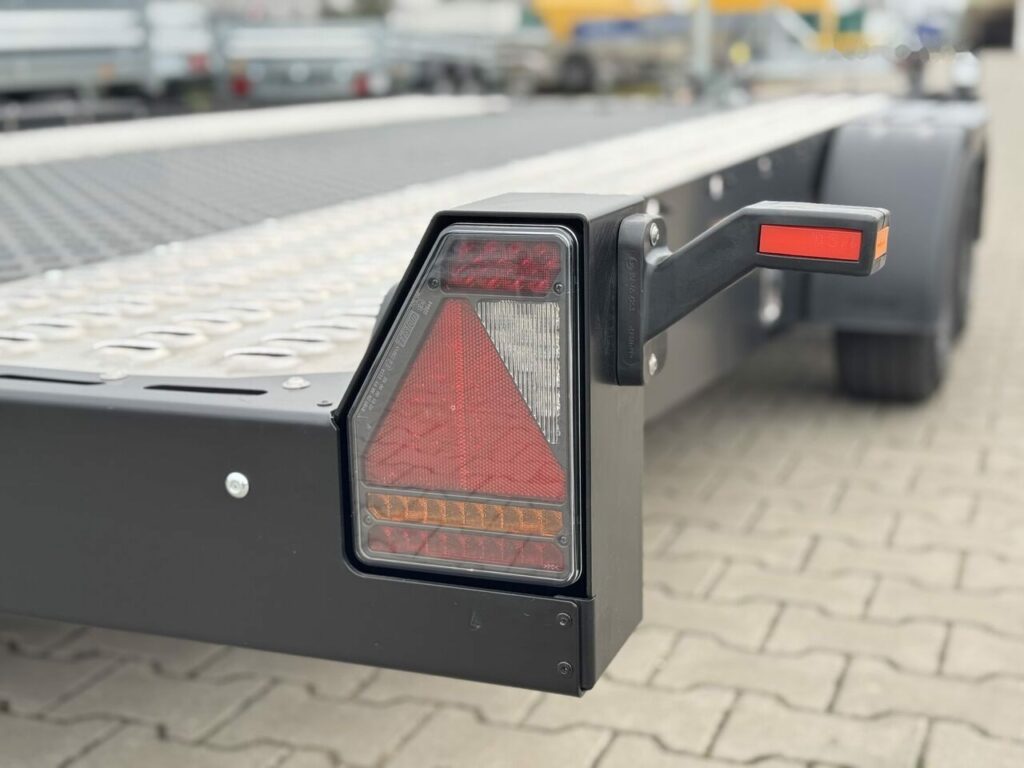 Feux arrière LED – porte-voiture Lorries PLAXX