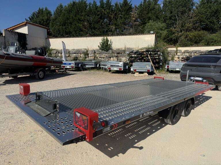 Lorries PLI30-5021 vue arrière avec support de plaque escamotable