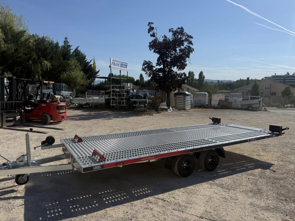 Porte-voiture Lorries PLI30-5021 plateau basculant en stock à Limonest (Lyon) – Remorques Franc Lyon