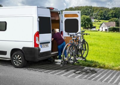 Porte-vélos Eufab SD260 (2 vélos, coulissant) sur attelage – photo 4 – vente et installation à Lyon
