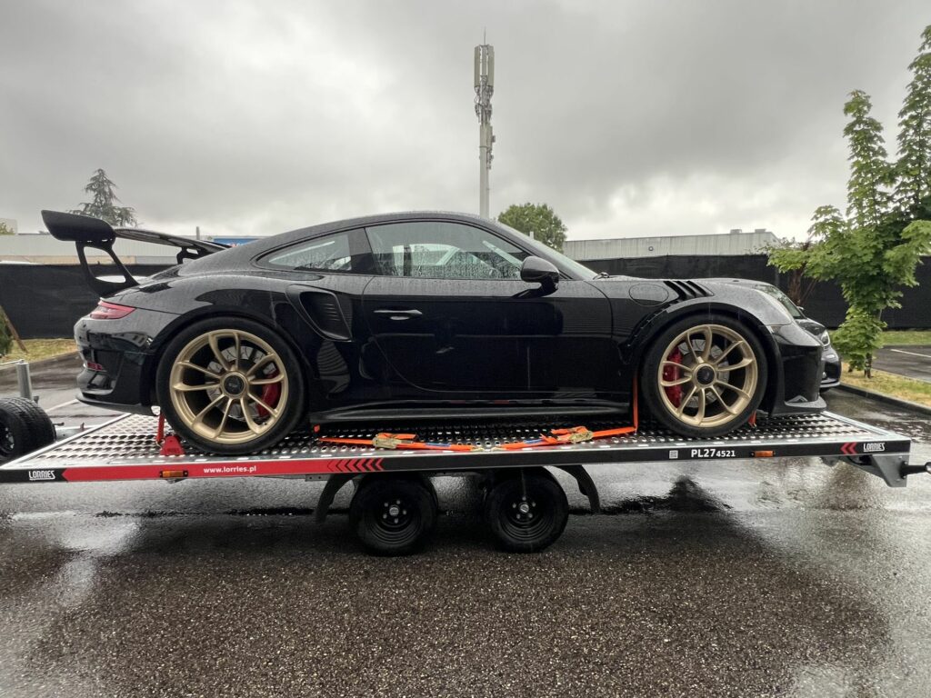 Lorries PL27-4521 – voiture de sport – Remorques Franc Lyon