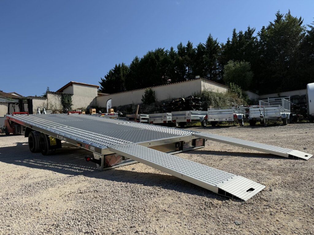 Plateau acier perforé et rives Lorries – porte-voiture Lorries