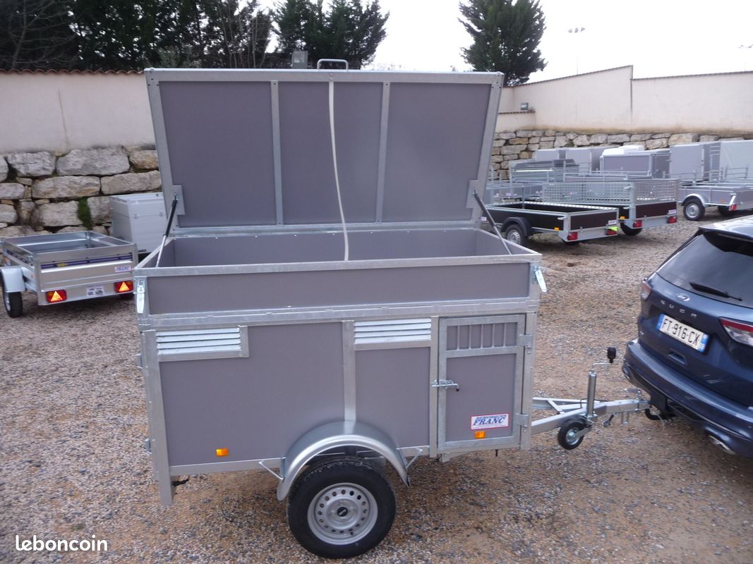Remorque pour 4 chiens avec coffre BW Trailers – vue 2
