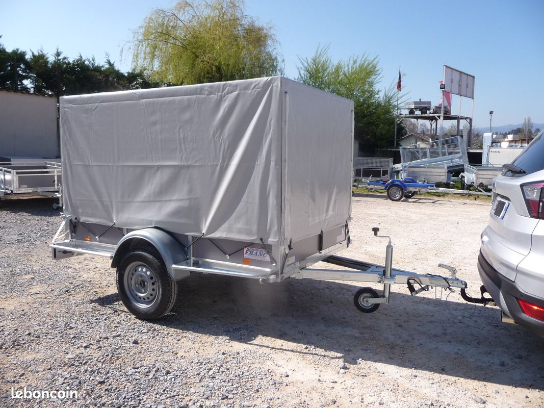 Remorque Franc Trailers AF 221 avec bâche haute 150 cm