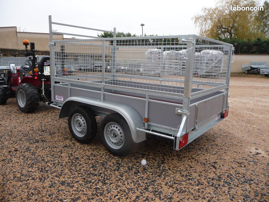 Remorque Franc Trailers AF 254 DE XL avec rehausses grillagées