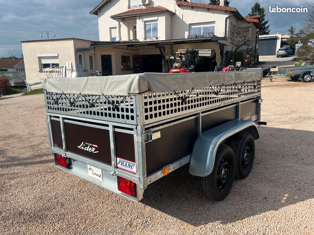 Remorque Lider bois 45450 avec rehausses et bâche
