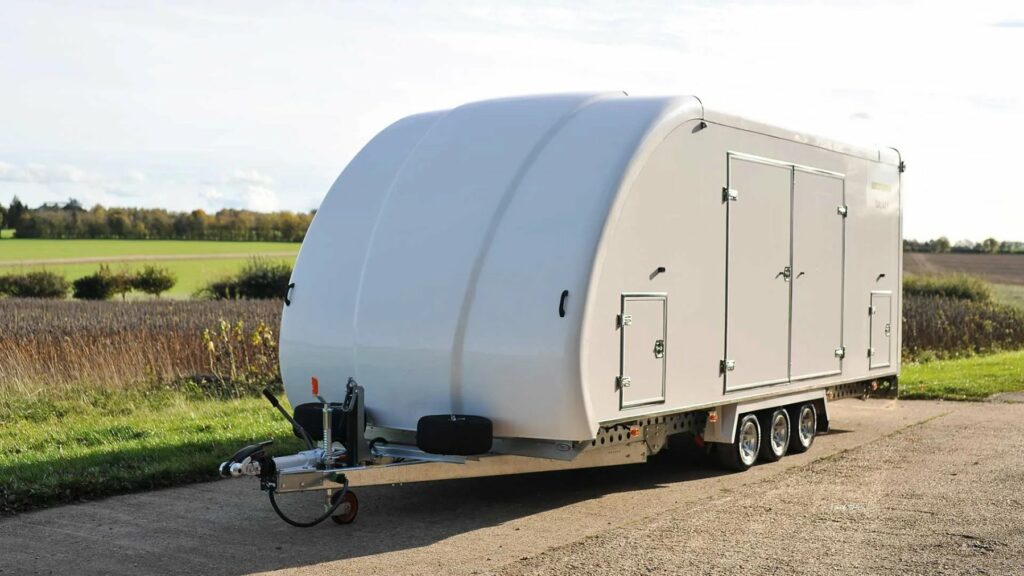 Woodford Galaxy 5,50 m – porte-voiture fermé – Remorques Franc